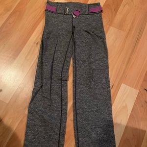 Lululemon pants with belt